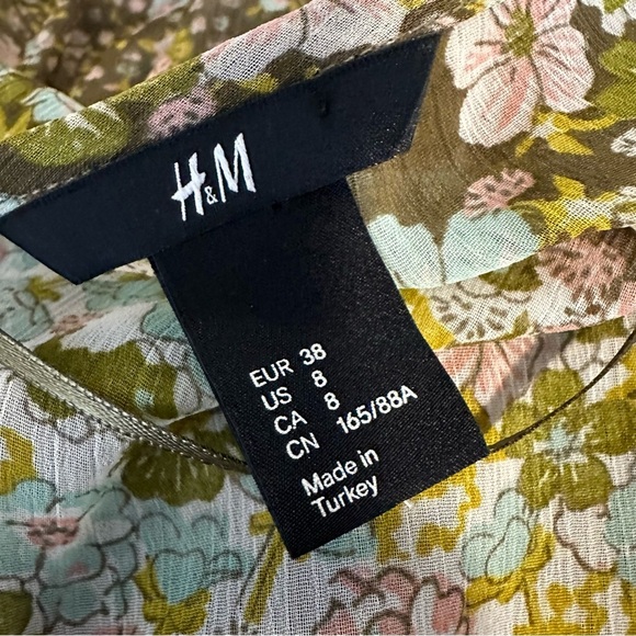 H&M Floral Slit Sleeve Dress 8 - Picture 13 of 13